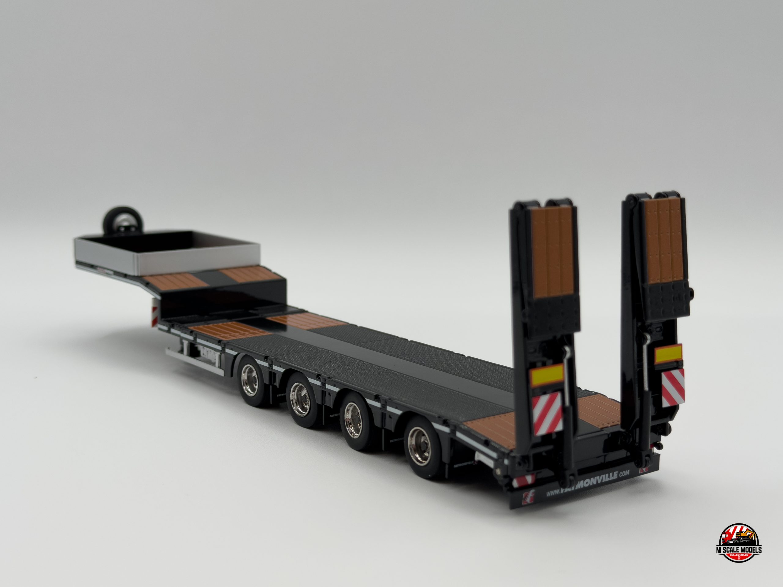 Faymonville Four-Axle Low Loader with ramps (Black) - Cavallino - Image 3